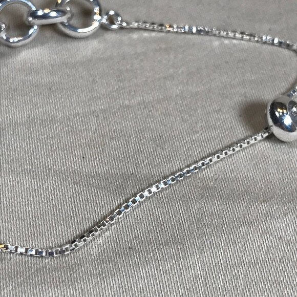 Chainlink Fashion Bracelet - Picture 4 of 5